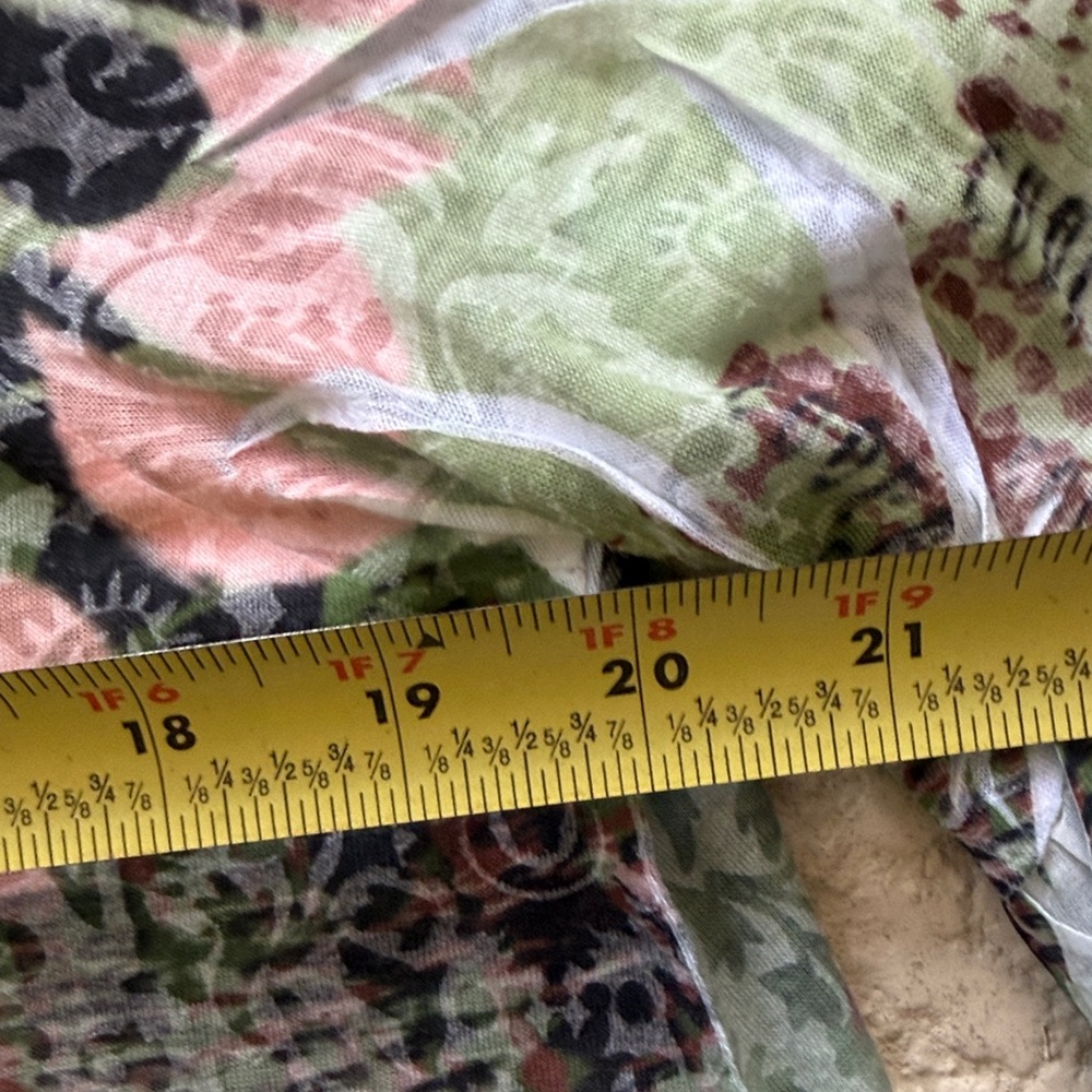 Boho Lightweight Scoop-Neck Printed Tunic in Sage Green and Pink - Picture 5 of 5